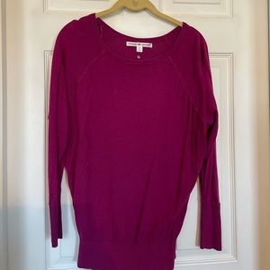 Button back detailed sweater